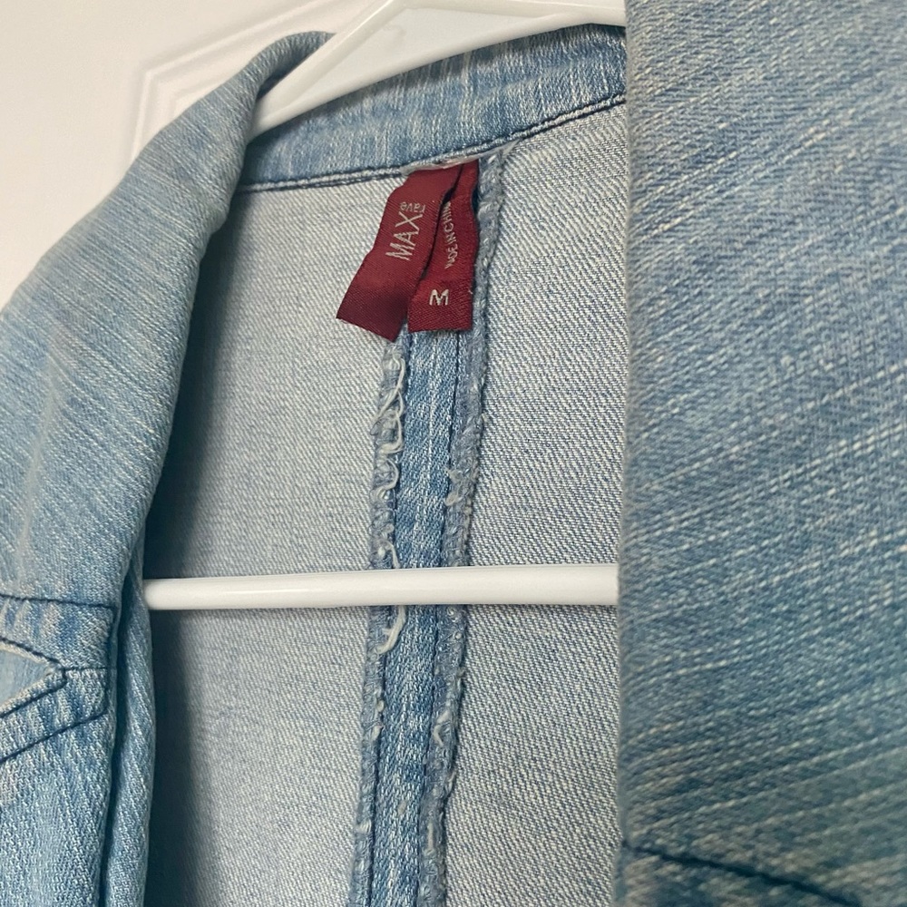 Cropped Denim Jacket - Picture 7 of 8